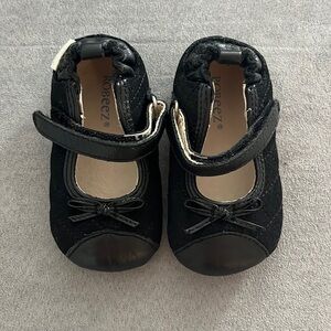 ROBEEZ MARY JANE first walker black leather shoe